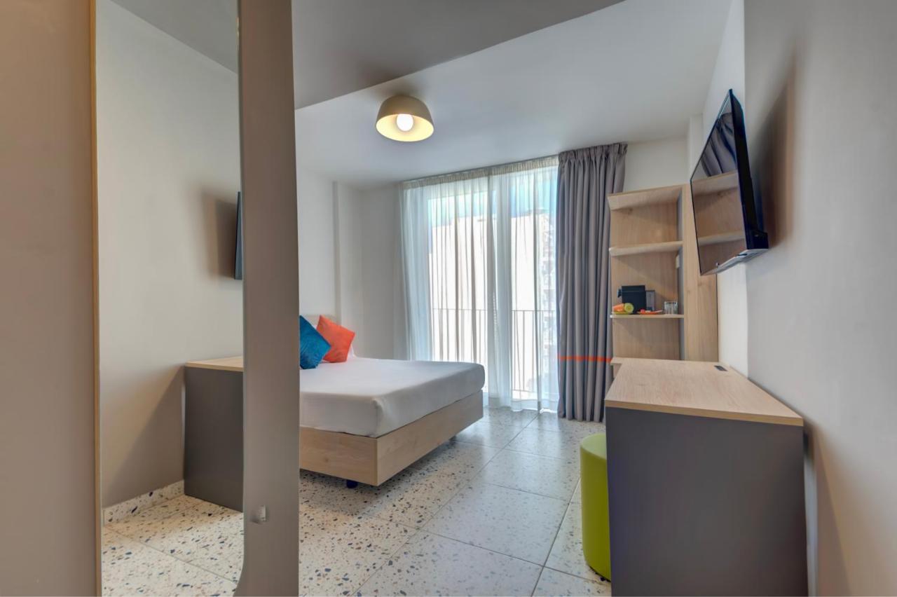 Quadro Hotel, Trademark Collection By Wyndham Saint Julian's ภายนอก รูปภาพ