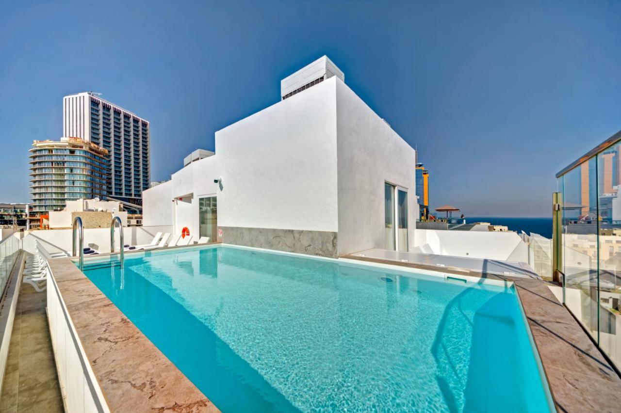 Quadro Hotel, Trademark Collection By Wyndham Saint Julian's ภายนอก รูปภาพ