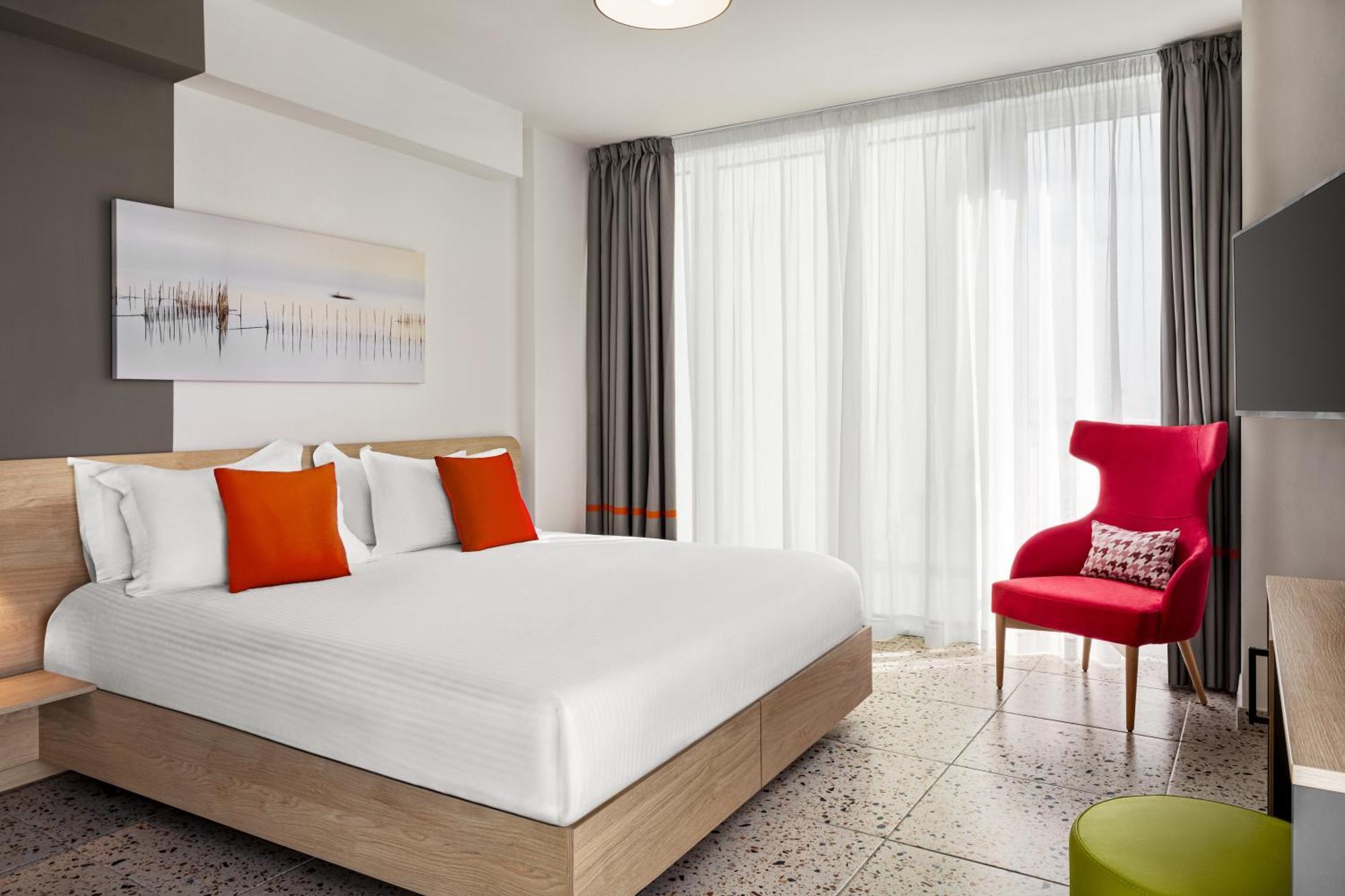 Quadro Hotel, Trademark Collection By Wyndham Saint Julian's ภายนอก รูปภาพ