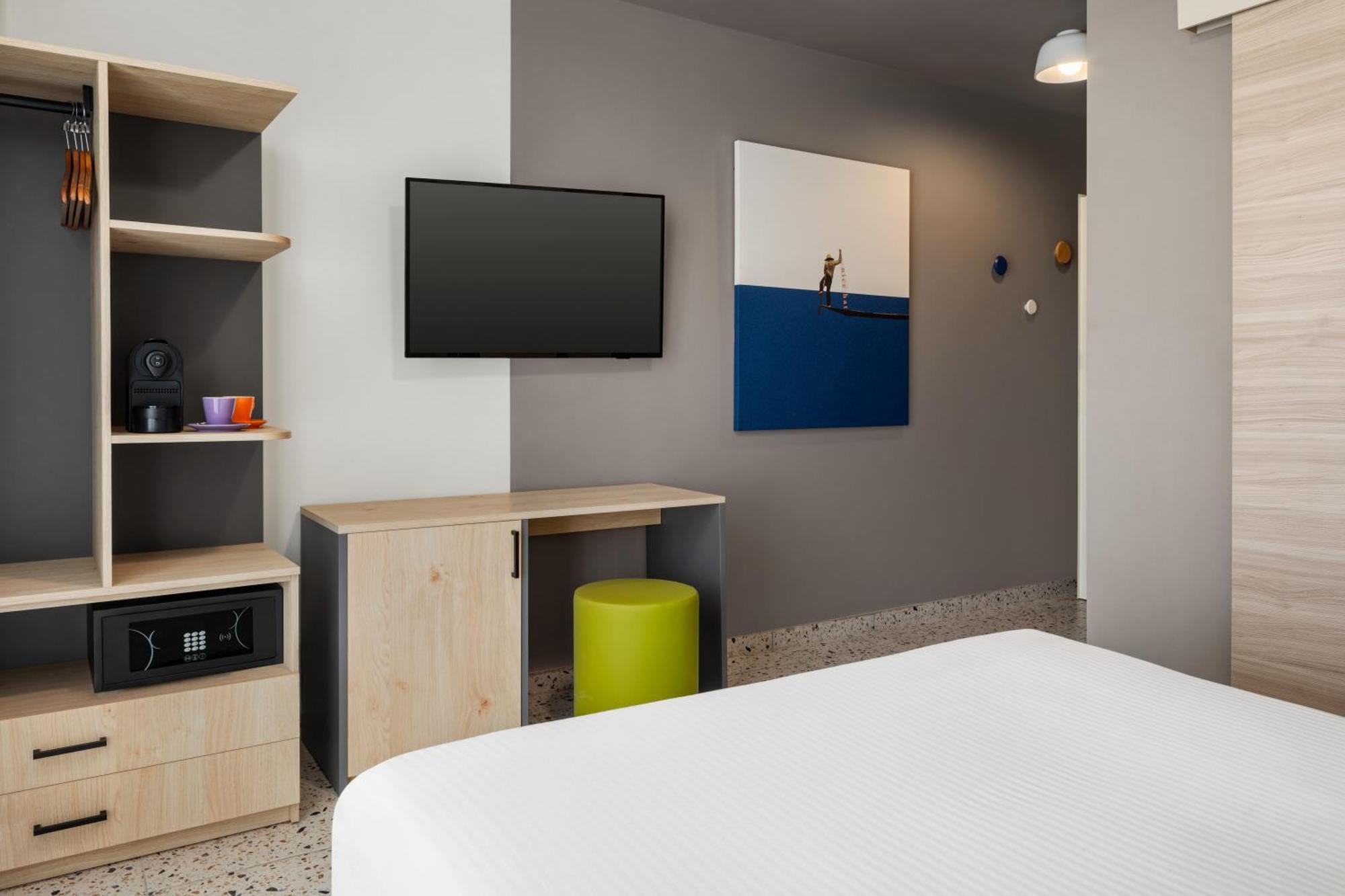 Quadro Hotel, Trademark Collection By Wyndham Saint Julian's ภายนอก รูปภาพ