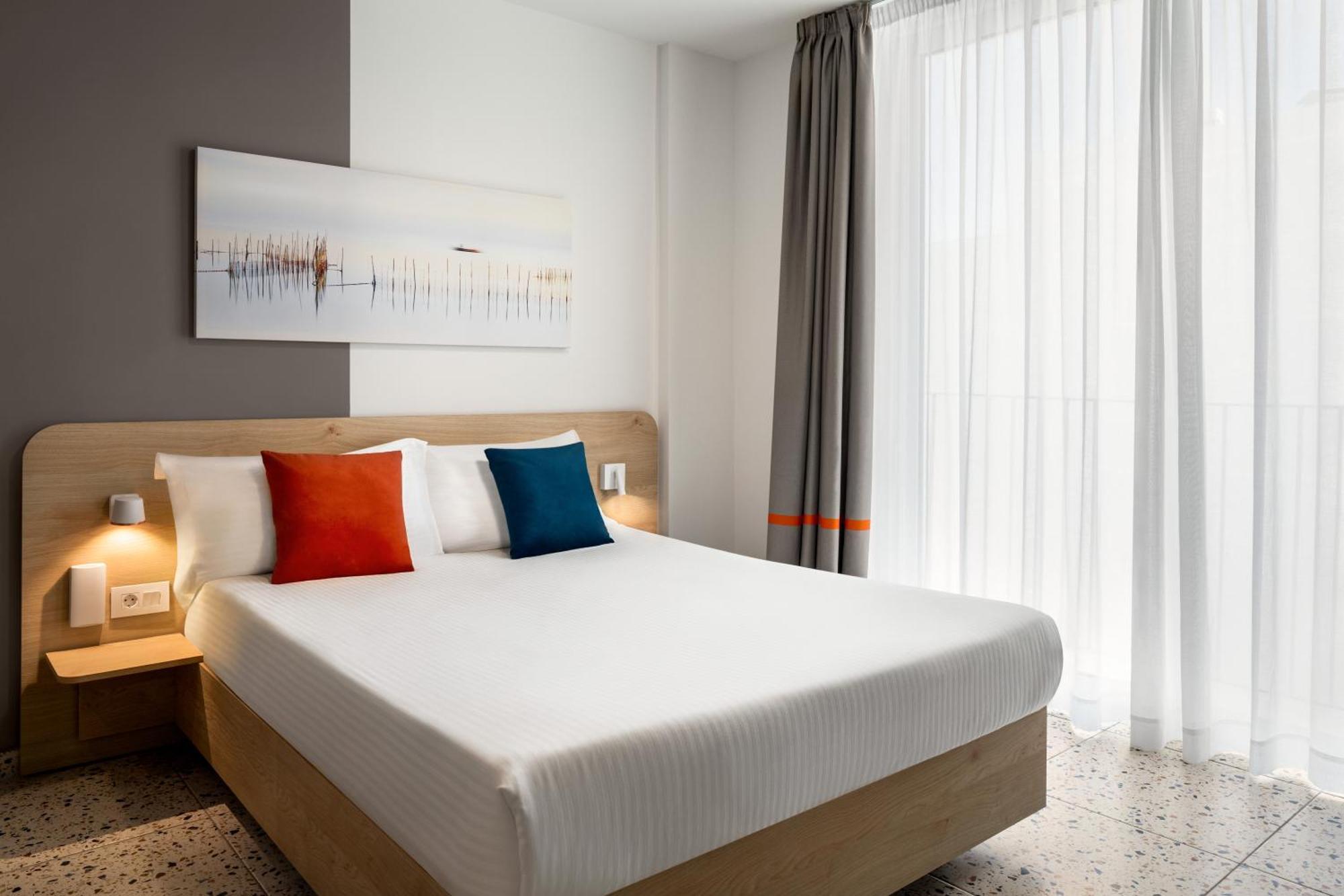 Quadro Hotel, Trademark Collection By Wyndham Saint Julian's ภายนอก รูปภาพ