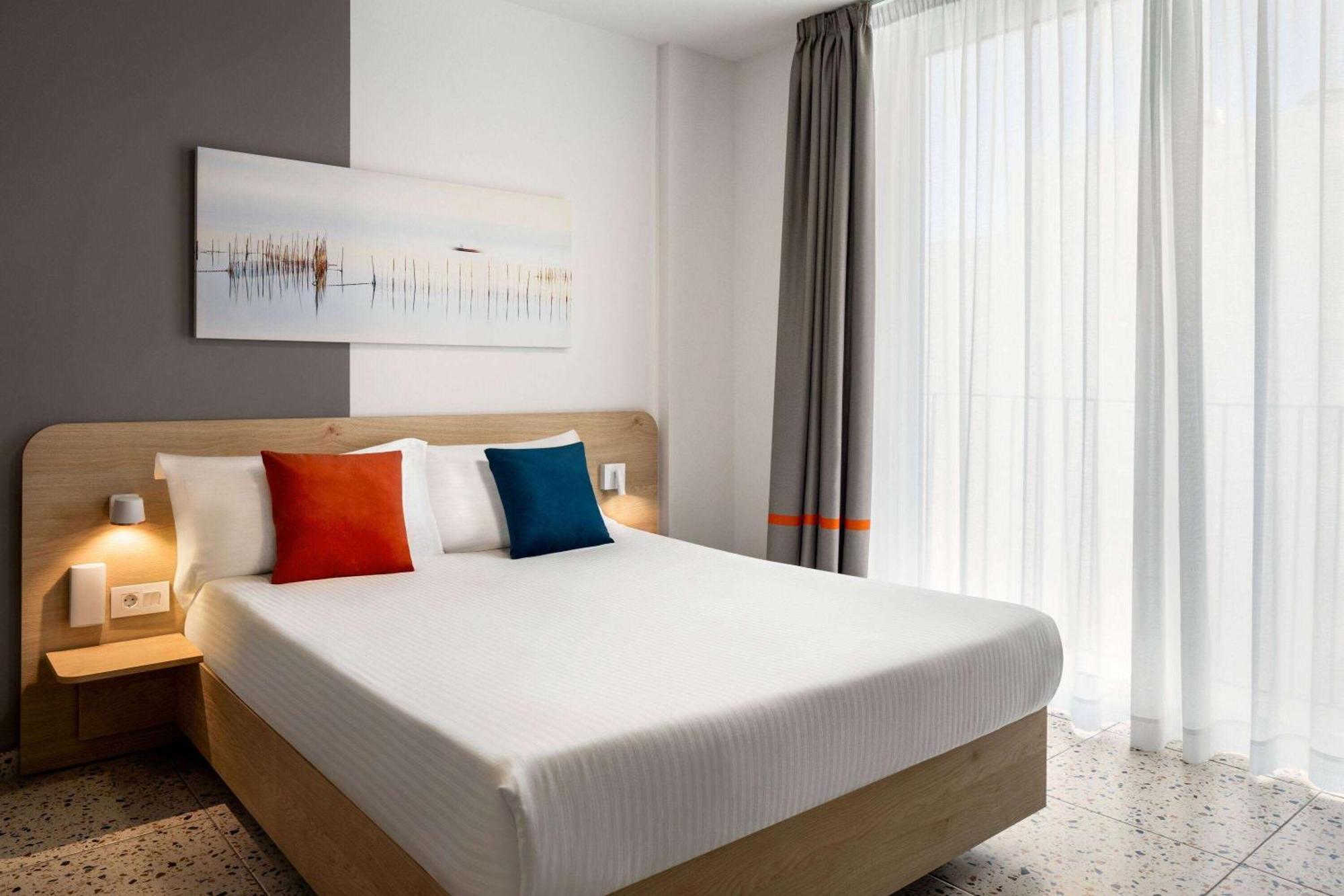 Quadro Hotel, Trademark Collection By Wyndham Saint Julian's ภายนอก รูปภาพ