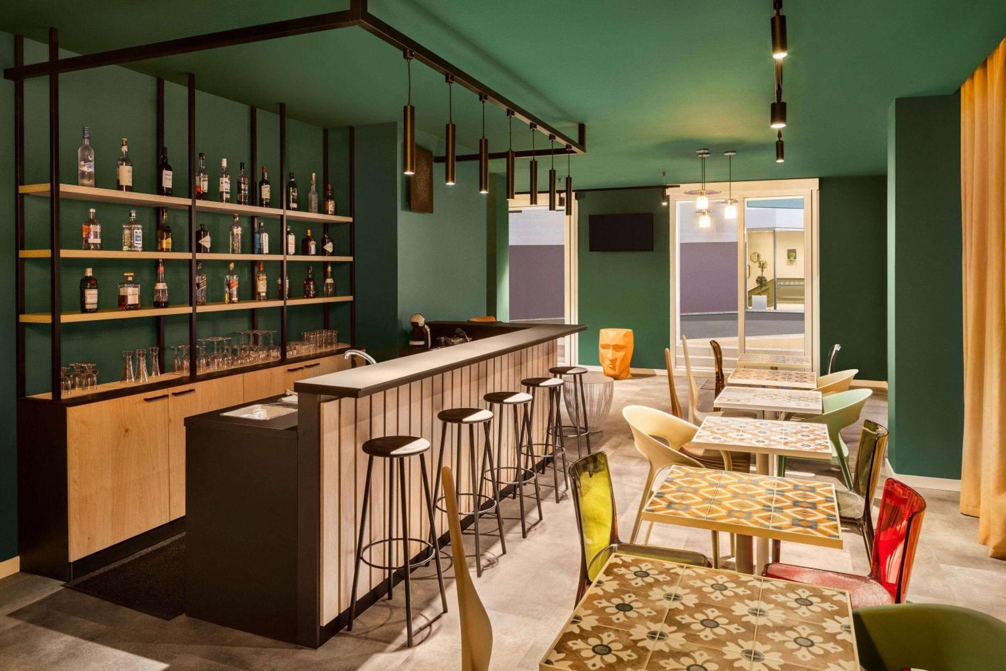 Quadro Hotel, Trademark Collection By Wyndham Saint Julian's ภายนอก รูปภาพ