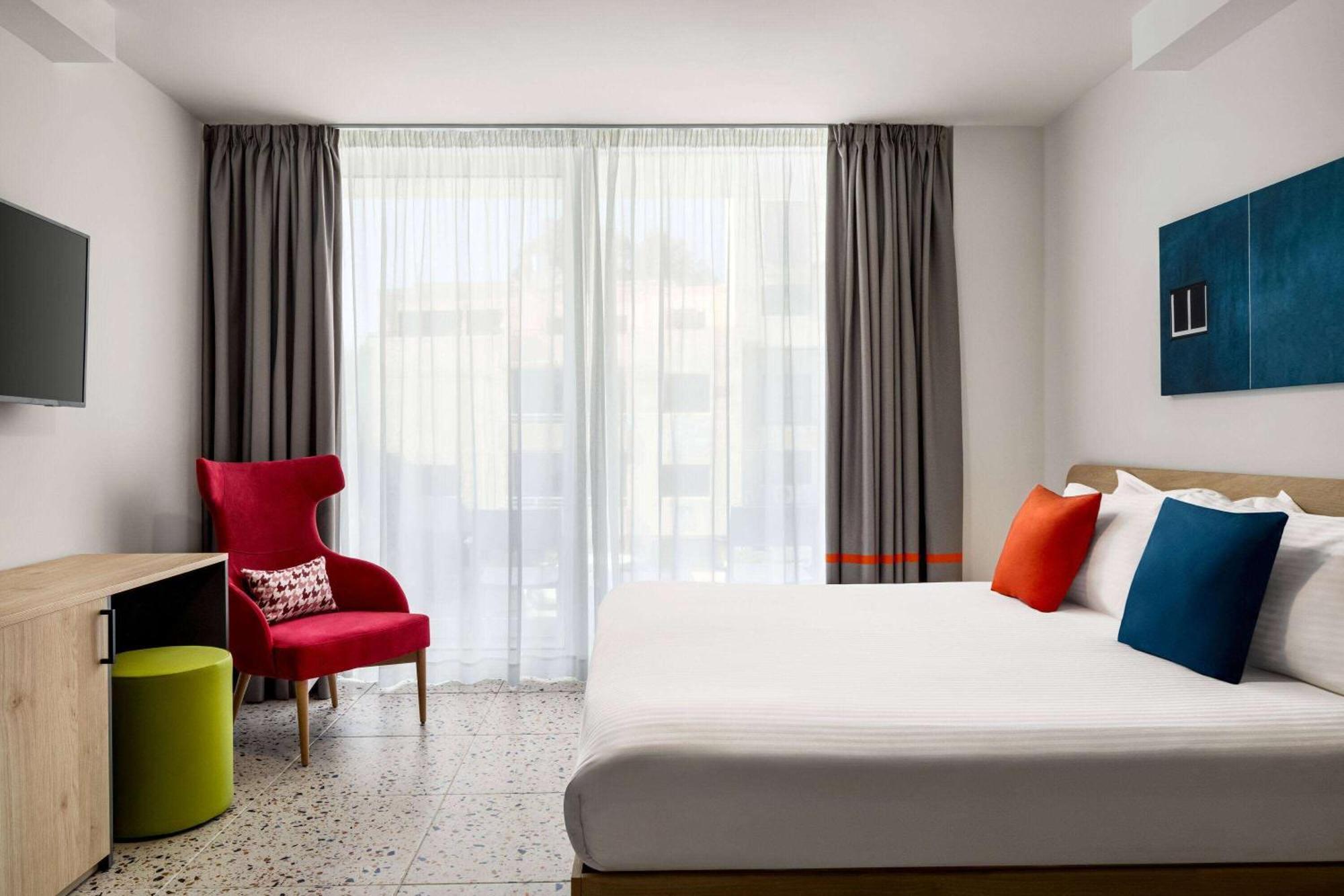 Quadro Hotel, Trademark Collection By Wyndham Saint Julian's ภายนอก รูปภาพ